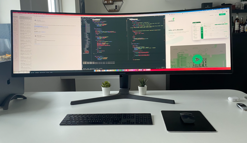 49 inch class ultra wide monitor {{brizy_dc_image_alt imageSrc=